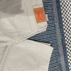 Levis 511 Size 40-32 great condition.